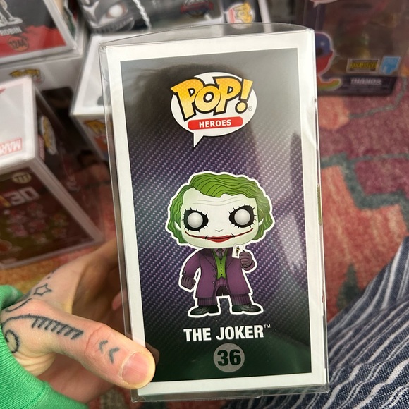 FUNKO POP ! THE JOKER 36 THE DARK KNIGHT TRILOGY POP HEROES DB16 - Picture 7 of 10